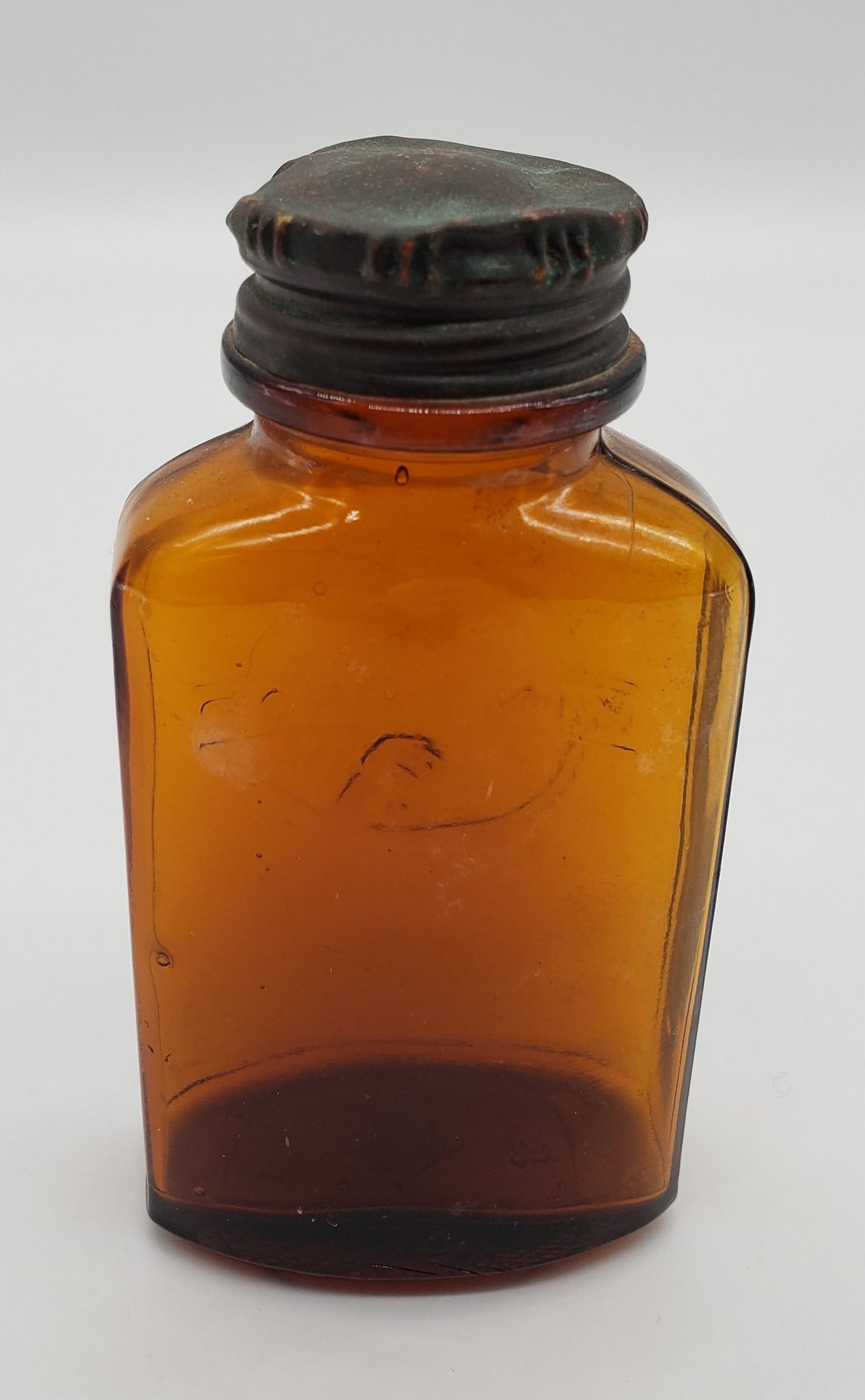 Winthrop Threaded Top Medicine Bottle w/lid – PF's Peculiar Finds
